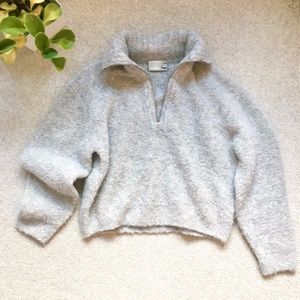 Wilfred Aritzia Gwyneth grey fuzzy zip sweater